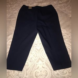 New Chico’s Fabulously Slimming Navy Capri Pants size 2